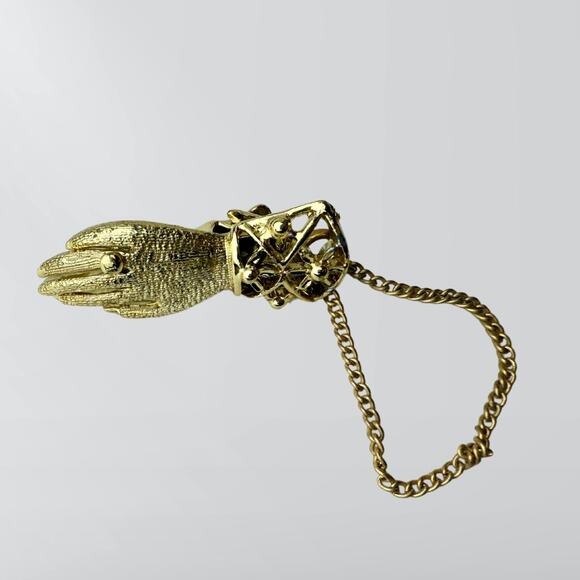 Unbranded Jewelry - Vintage 50s Gold Tone Metal Hand Shaped Glove & Scarf Purse Clip
